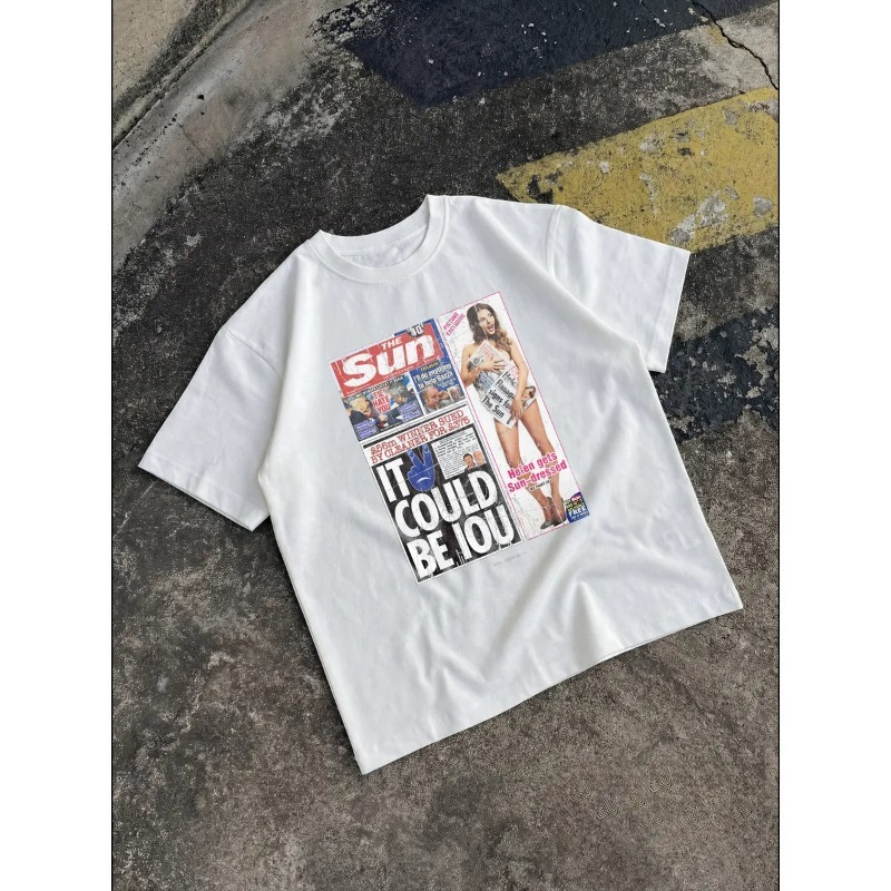 Vintage Fashion Newspaper - Женская винтажная футболка с принтом газеты